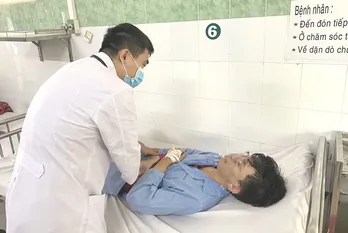 Thông tin mới nhất vụ 19 sinh viên ĐH Quốc gia TP.HCM nhập viện trong đêm