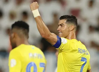 Cristiano Ronaldo tiến gần cột mốc 900 bàn thắng trong sự nghiệp