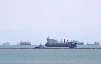 Cướp biển tấn công một tàu gần thành phố cảng Aden của Yemen