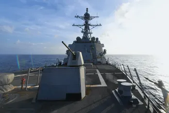 Trung Quốc nói đã 'xua' tàu khu trục Mỹ hoạt động gần quần đảo Hoàng Sa