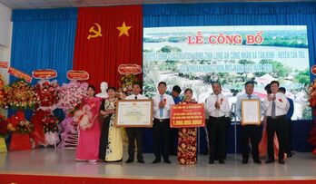 Tân Bình đón nhận danh hiệu xã đạt chuẩn nông thôn mới nâng cao