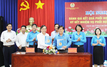 Ký kết nhiệm vụ phối hợp giữa Đảng đoàn Liên đoàn Lao động tỉnh với Ban Thường vụ Thành ủy Tân An