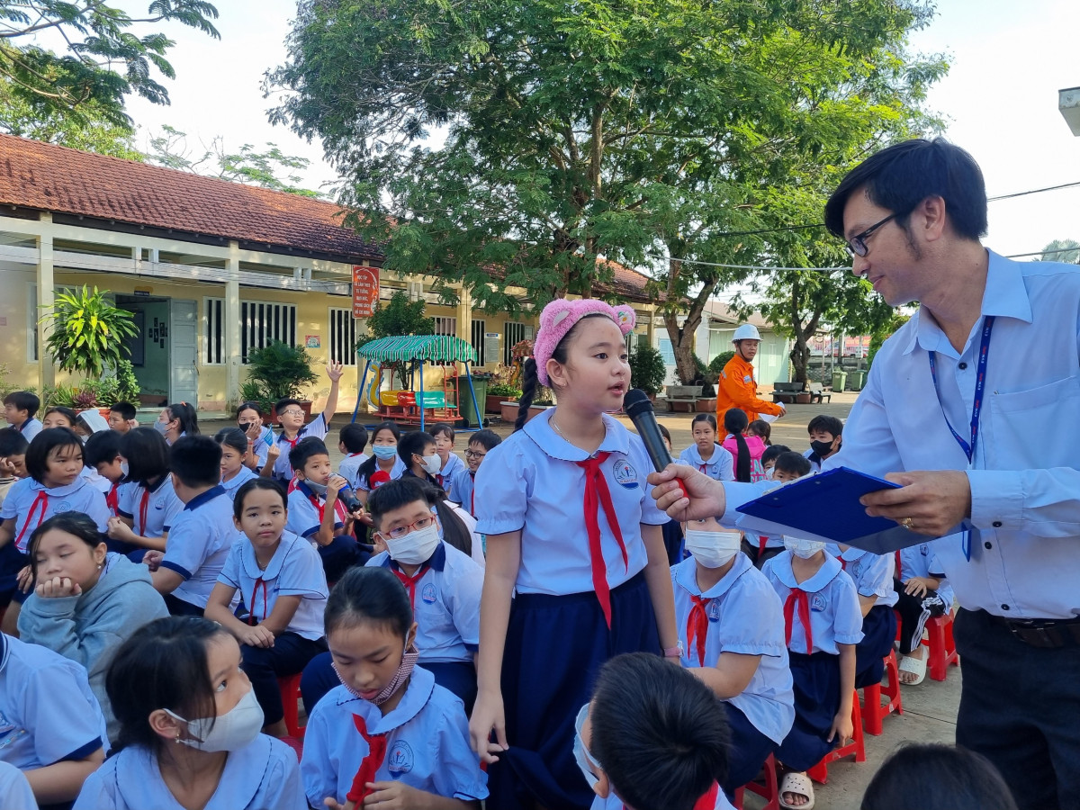 Tiết kiệm điện thành thói quen: Hành trình vui vẻ và ý nghĩa