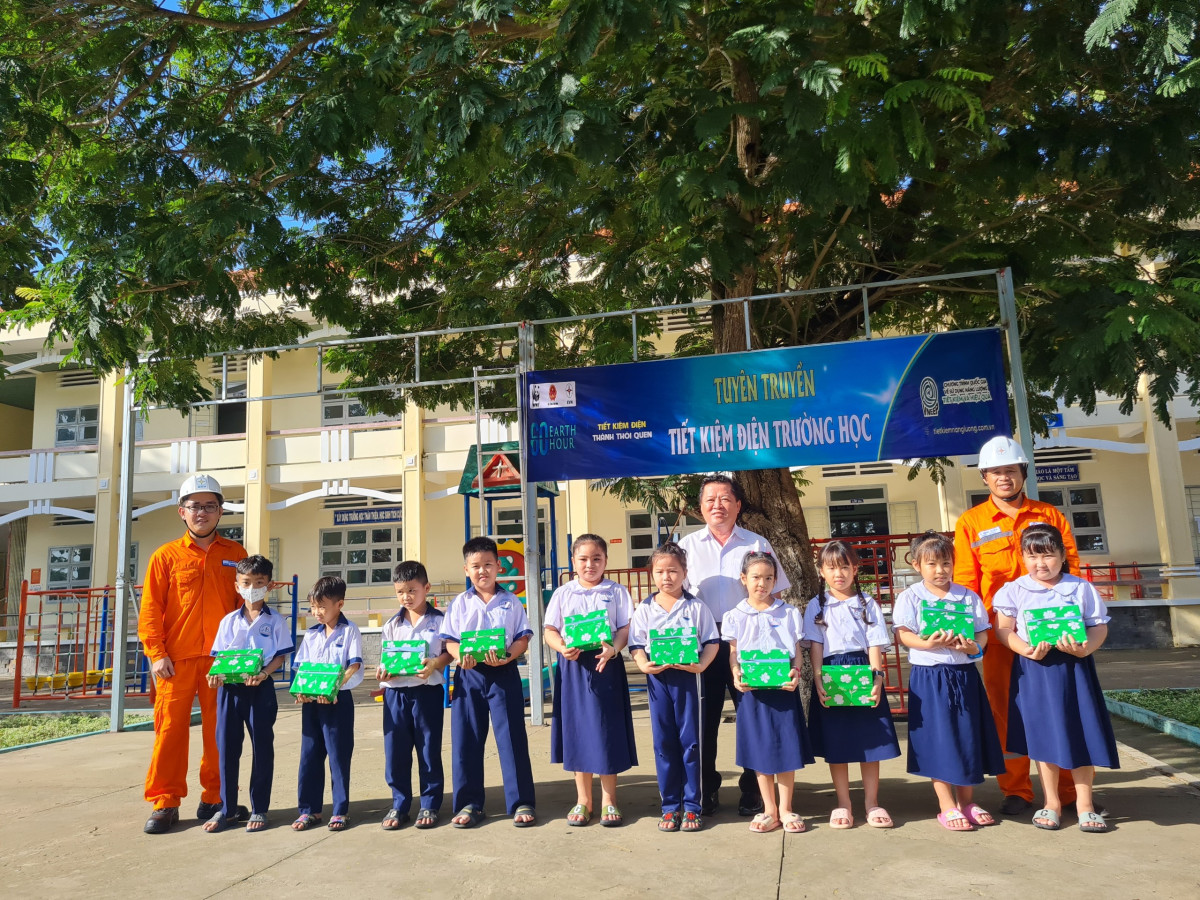 Tiết kiệm điện thành thói quen: Hành trình vui vẻ và ý nghĩa