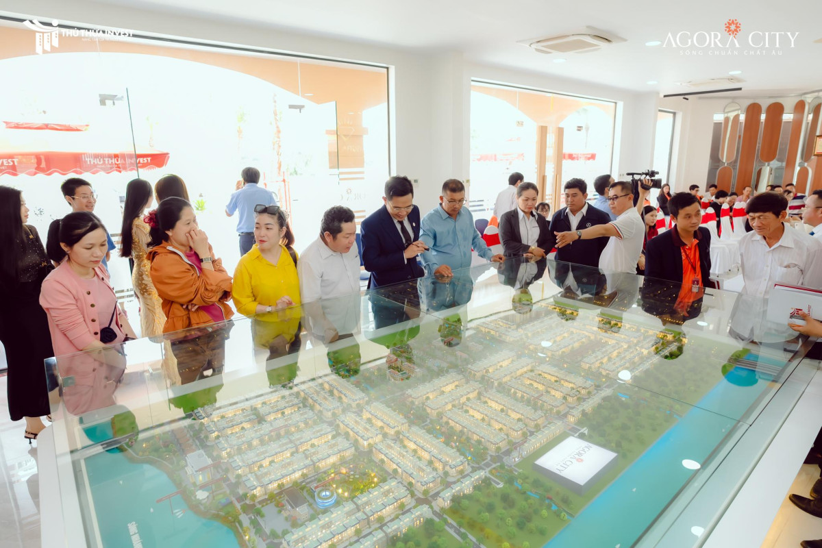 Xóa 'nút thắt cổ chai', Long An thu hút nhà đầu tư đổ về