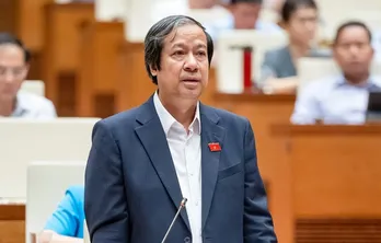 Bộ trưởng Nguyễn Kim Sơn: Lương, thu nhập giáo viên ký hợp đồng còn thấp