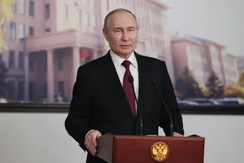 Reuters: Tổng thống Putin sẵn sàng đàm phán để ngừng bắn ở Ukraine
