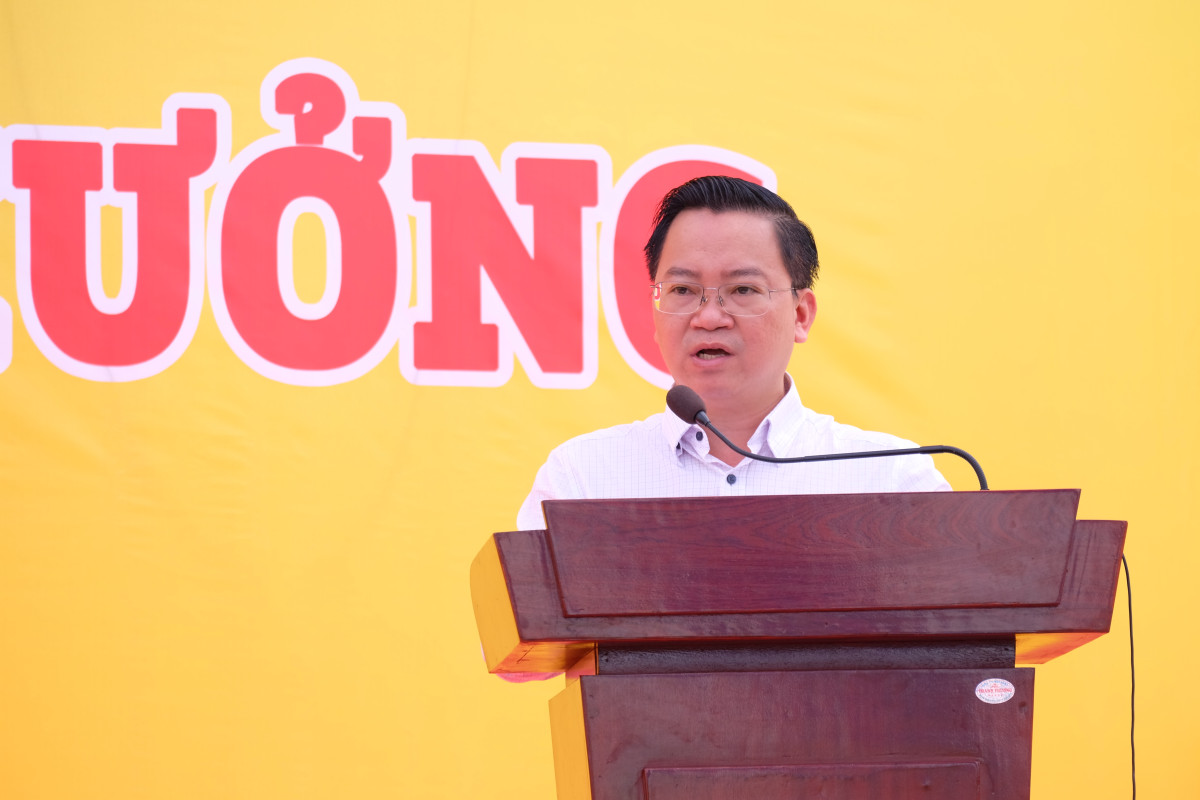 Phó Giám đốc Sở GD&ĐT - Nguyễn Hồng Phúc phát biểu tại lễ tổng kết