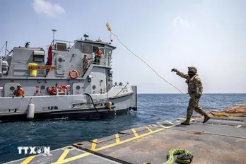 Xung đột Hamas-Israel: 4 tàu quân đội Mỹ bị mắc cạn gần cầu tàu tạm thời