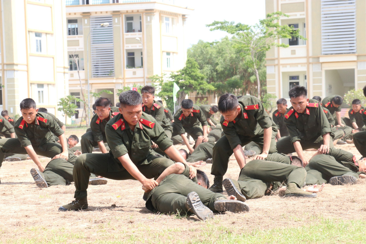 Gần 900 chiến sĩ hoàn thành khóa huấn luyện nghĩa vụ Công an Nhân dân