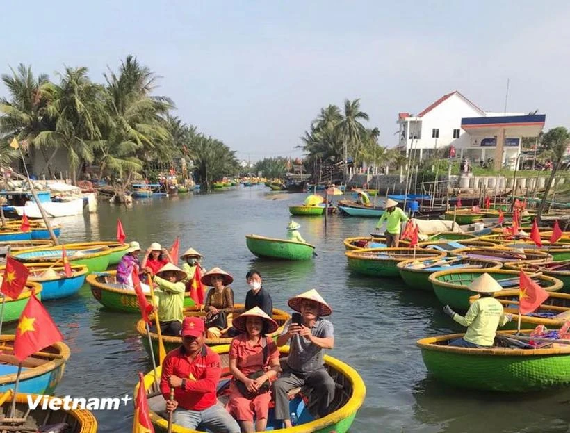 Bay Mau Coconut Forest – quintessential image of south-west Hoi An