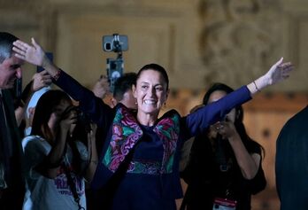 Tổng thống Mexico ca ngợi 'chiến thắng vang dội của bà Claudia Sheinbaum