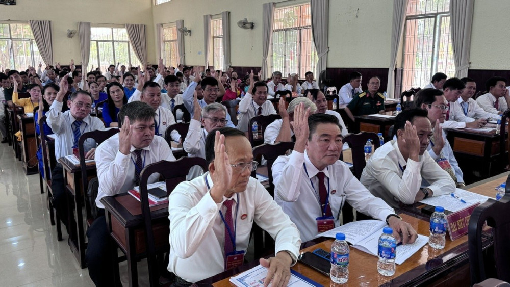 Ông Nguyễn Xuân Hợp tái đắc cử chức danh Chủ tịch UBMTTQ Việt Nam huyện Tân Hưng nhiệm kỳ 2024 - 2029