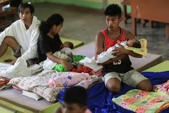Thousands of people evacuated due to volcanic eruption in Philippines