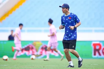 HLV Kim chưa vội chốt danh sách đội tuyển Việt Nam