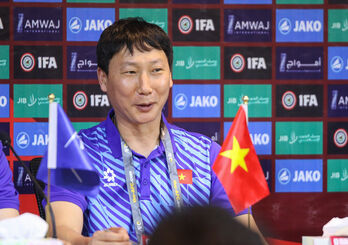HLV Kim Sang Sik: Tuyển Việt Nam vẫn có thể đi tiếp tại vòng loại World Cup 2026