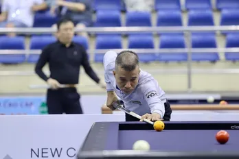 Trần Quyết Chiến thắng kịch tính, lách khe cửa hẹp vào vòng knock-out World Cup billiards