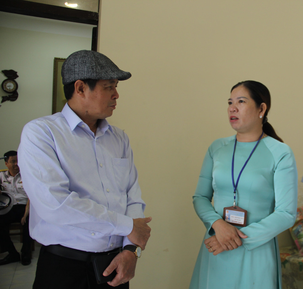 Đoàn cán bộ tỉnh Long An thăm, động viên cán bộ, chiến sĩ và nhân dân tại các đảo vùng biển Tây Nam Tổ quốc