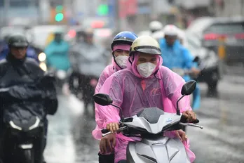Thời tiết hôm nay 17/6: Đồng bằng Bắc Bộ và Trung Bộ nắng nóng; Nam Bộ mưa