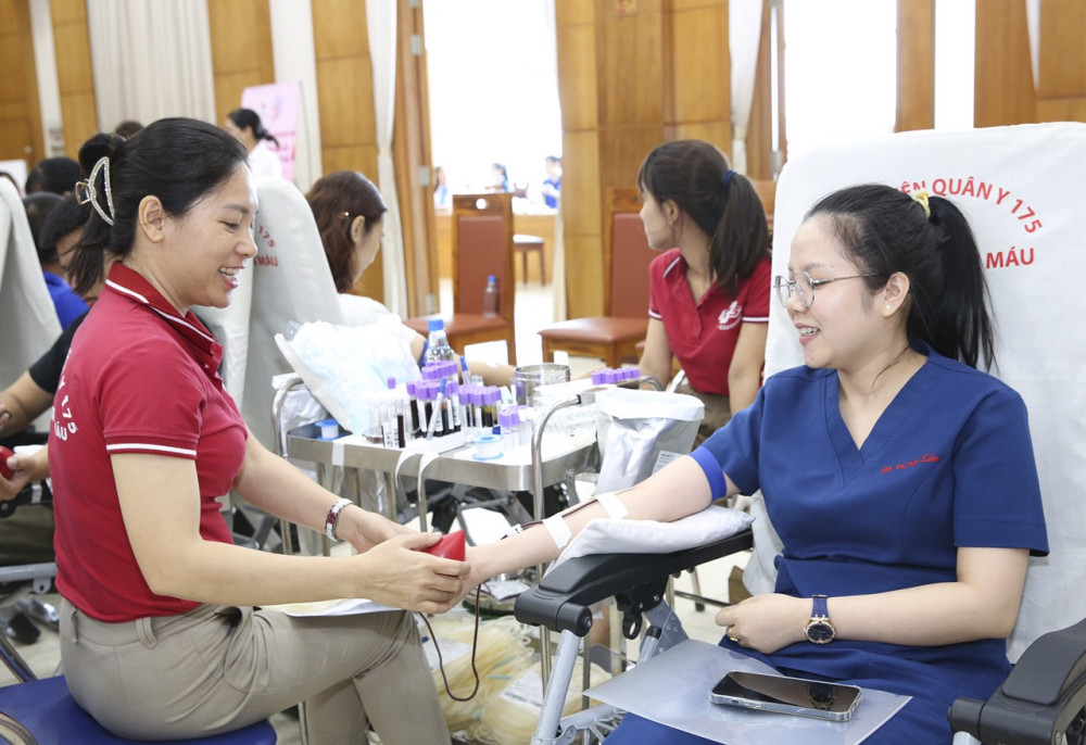 Mỗi giọt máu cho đi, một cuộc đời ở lại