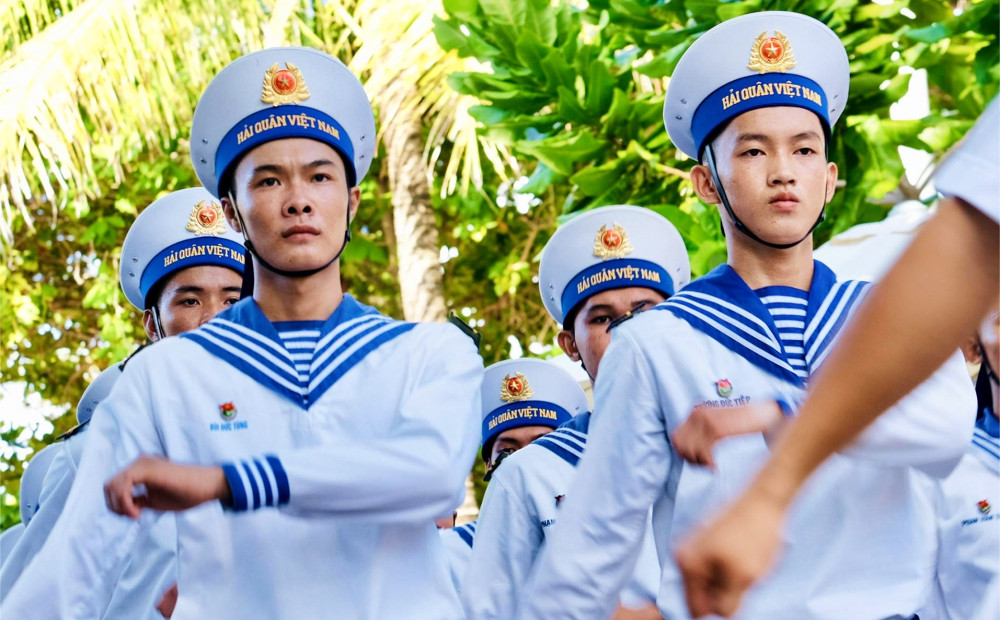 Tuổi đôi mươi giữa biển trời Trường Sa: Sống một thời tuổi trẻ đáng giá