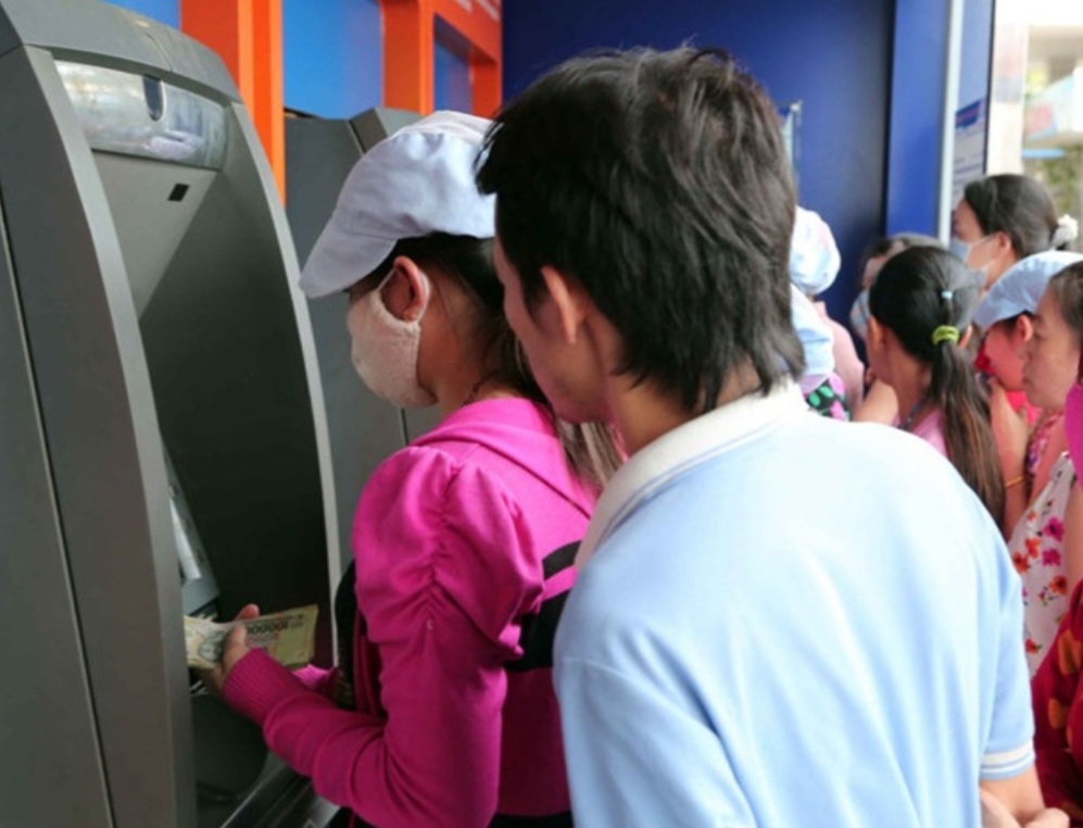 Đẩy mạnh chi trả trợ cấp an sinh xã hội không dùng tiền mặt