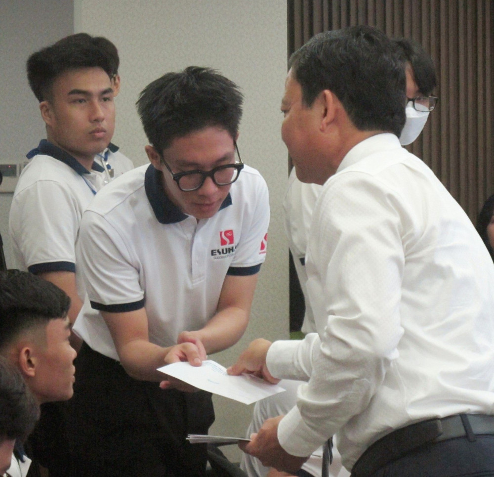 Efforts to send workers abroad