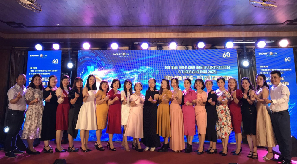 Du khách 'xiêu lòng' khi đi tour Huế 2 ngày cùng DANAGO
