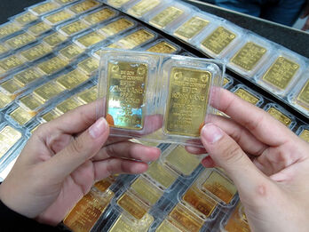 Giá vàng hôm nay 25/7/2024: Vàng miếng SJC đứng yên, vàng nhẫn giảm nhẹ