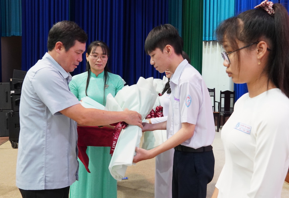 Long An achieved many outstanding achievements in the 2023-2024 school year