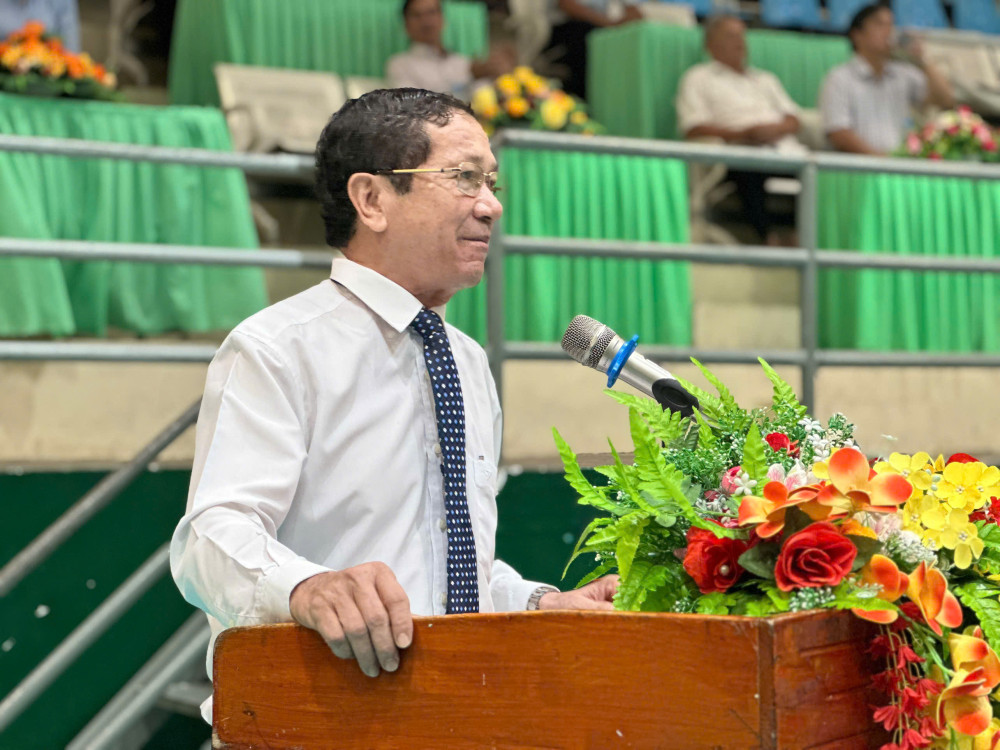 Hơn 220 vận động viên tham dự giải cầu lông các nhóm tuổi tỉnh Long An năm 2024