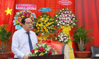 Phó Chủ tịch UBND tỉnh - Nguyễn Minh Lâm dự Lễ khai giảng năm học mới tại Trường THPT Kiến Tường Phó Chủ tịch UBND tỉnh - Nguyễn Minh Lâm dự Lễ khai giảng năm học mới tại Trường THPT Kiến Tường