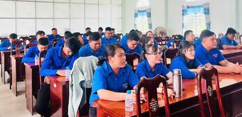Tuổi trẻ Kiến Tường sinh hoạt chính trị chủ đề 'Nhớ về Bác – Lòng ta trong sáng hơn' Tuổi trẻ Kiến Tường sinh hoạt chính trị chủ đề 'Nhớ về Bác – Lòng ta trong sáng hơn'