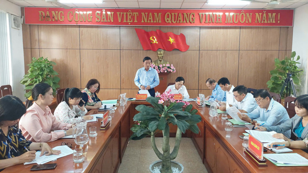 Ban Văn hóa - Xã hội HĐND tỉnh khảo sát việc chấp hành chính sách, pháp luật về an toàn thực phẩm trên địa bàn TP.Tân An