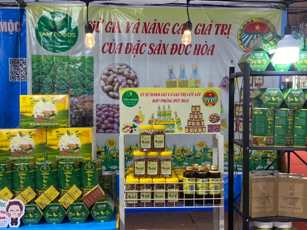 Câu chuyện sản phẩm dầu đậu phộng nguyên chất, đậu phộng cháy tỏi ớt thương hiệu TÂM FOODS
