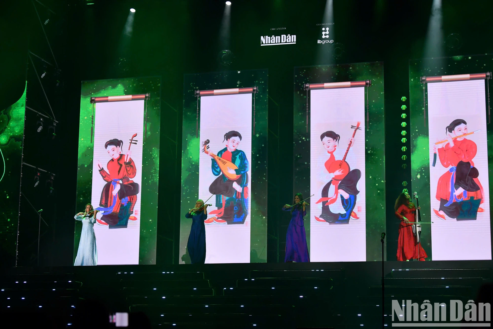 Văn hóa, phong cảnh Việt Nam đẹp ngỡ ngàng trong 'Bond Live in Việt Nam'