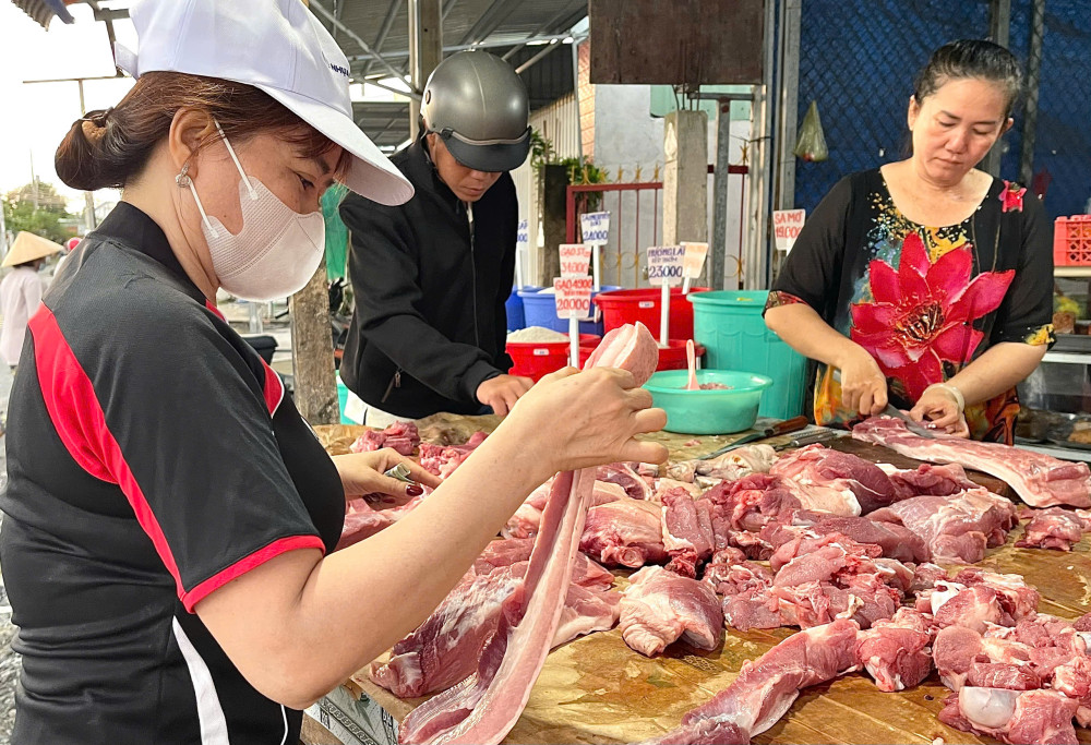 Đa dạng loại hình mua sắm phục vụ người tiêu dùng