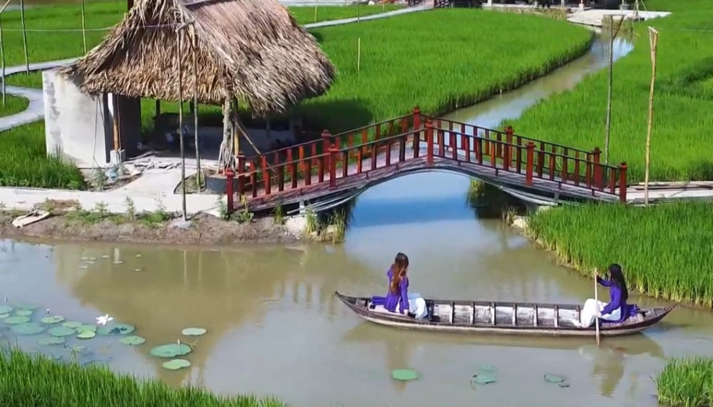 Tháo dỡ công trình Khu sinh thái 'Không Thời Gian' xây dựng trái phép trên đất lúa