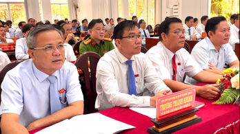 Huyện ủy Tân Hưng tổ chức Hội nghị lần thứ 19, khóa VI Huyện ủy Tân Hưng tổ chức Hội nghị lần thứ 19, khóa VI