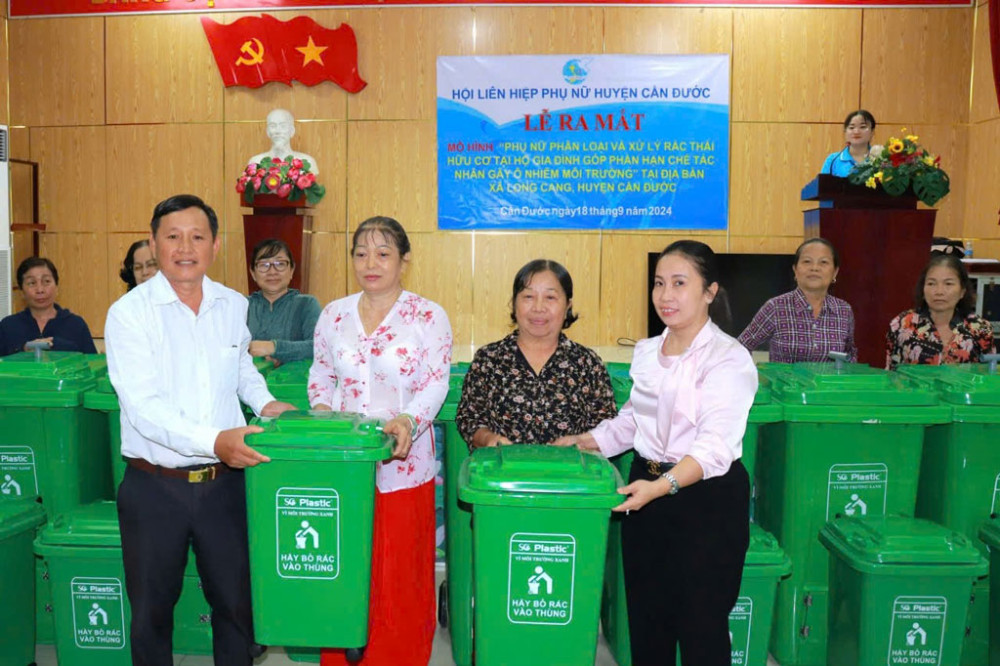 Phụ nữ chung sức xây dựng nông thôn mới