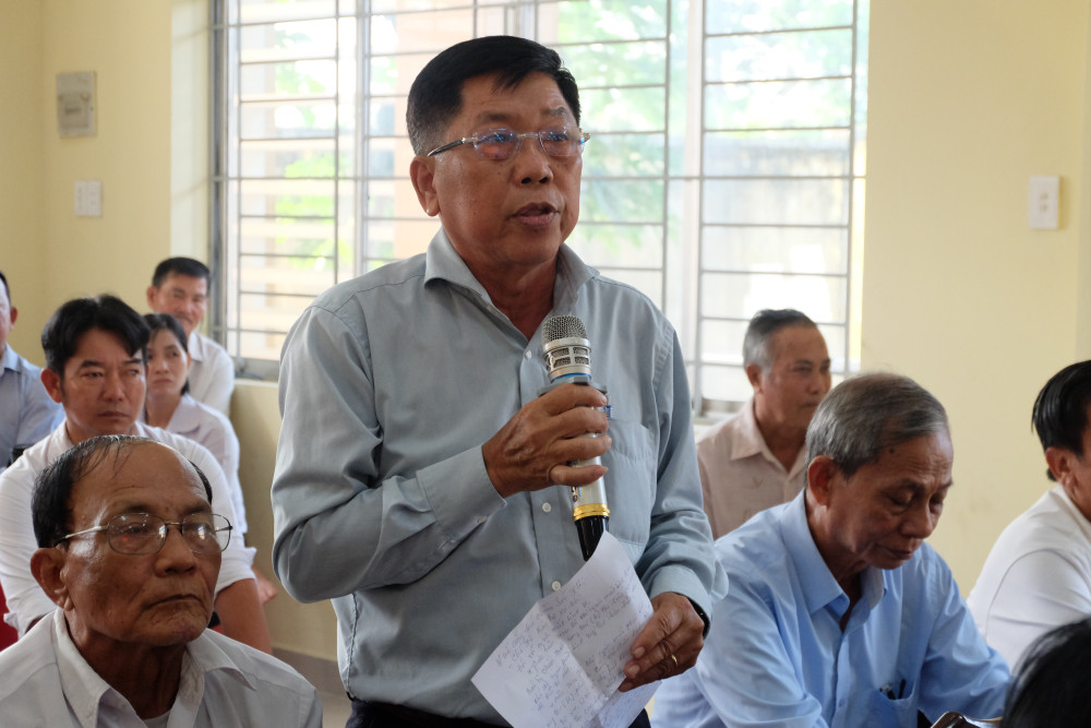 Cử tri kiến nghị tại cuộc tiếp xúc