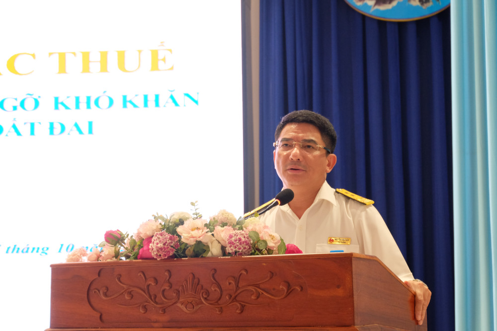 Cục trưởng Cục Thuế tỉnh Long An - Nguyễn Văn Thuỷ chủ trì hội nghị