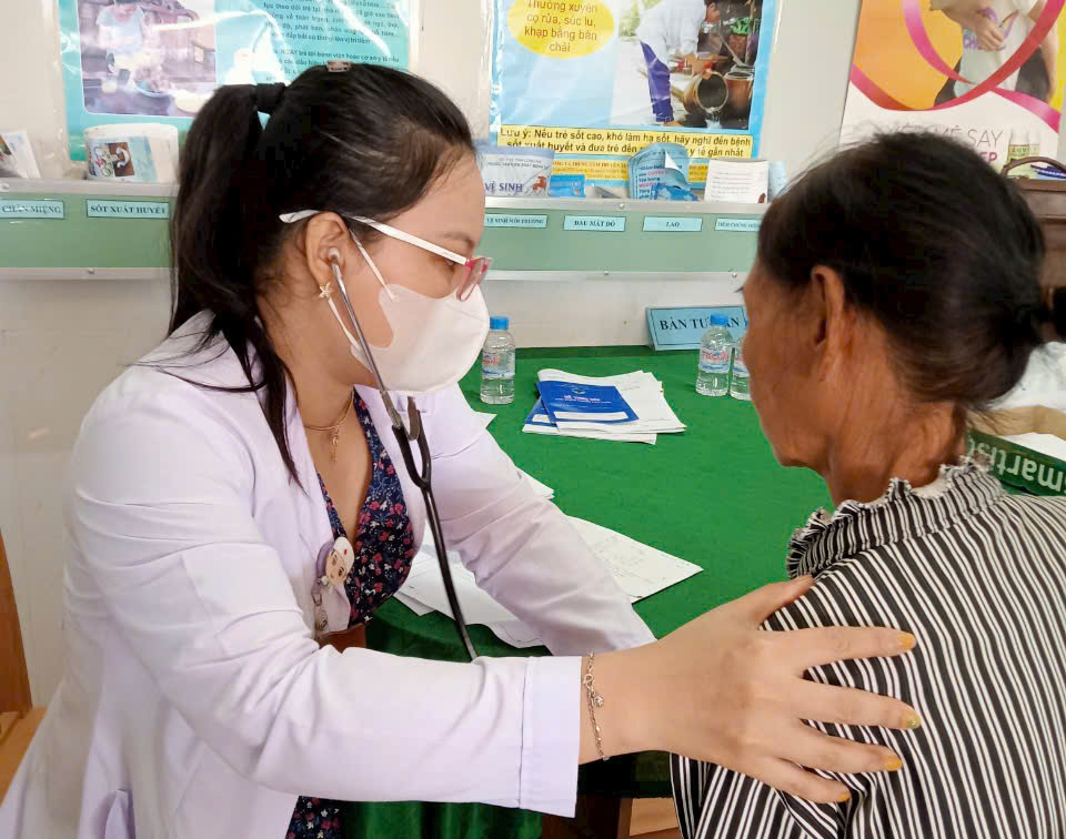 Người dân được quan tâm chăm sóc sức khỏe