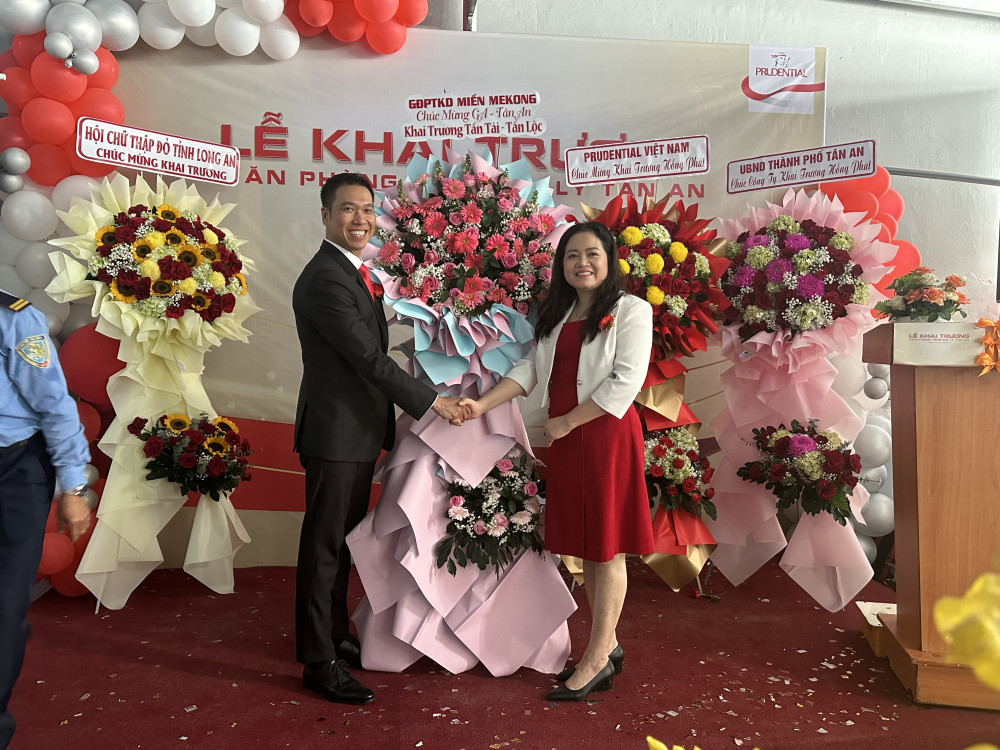 Prudential khai trương Văn phòng Tổng đại lý theo mô hình mới tại TP.Tân An