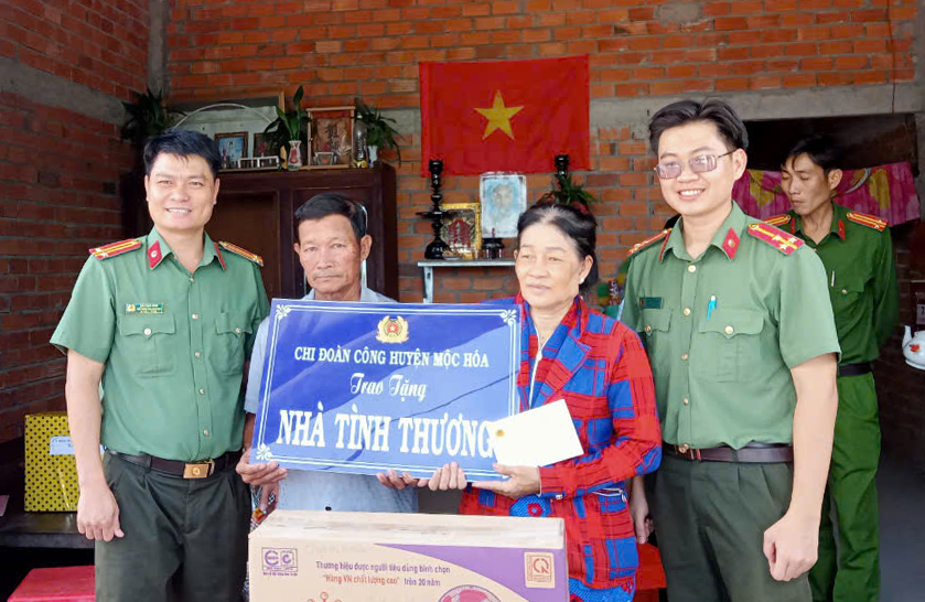 Nhiều hoạt động an sinh xã hội được xã Bình Thạnh, huyện Mộc Hóa quan tâm phối hợp triển khai hiệu quả