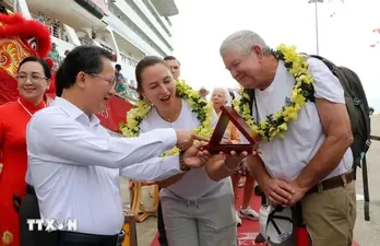 Quang Ninh welcomes three millionth foreign tourists of 2024