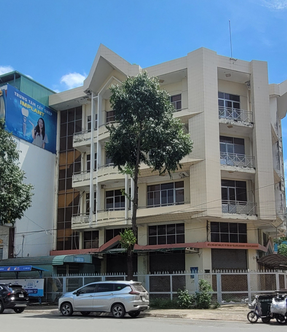 Giải quyết, xử lý trụ sở cũ của các cơ quan ra sao? Trụ sở làm việc cũ của Chi cục Thuế TP.Tân An (phường 2 TP.Tân An) thời gian qua bỏ trống