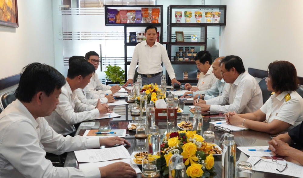Thăm, khảo sát tình hình hoạt động của doanh nghiệp tại TP.Tân An