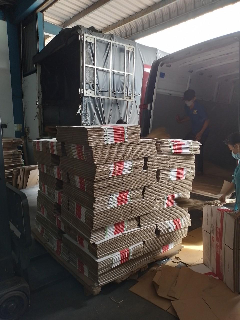 Mua bán thùng carton cũ TPHCM & các tỉnh miền Nam giá rẻ tại kho LefoBox