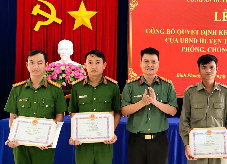 Lừa cúng giải hạn, trúng vé số để chiếm đoạt hơn 395 triệu đồng